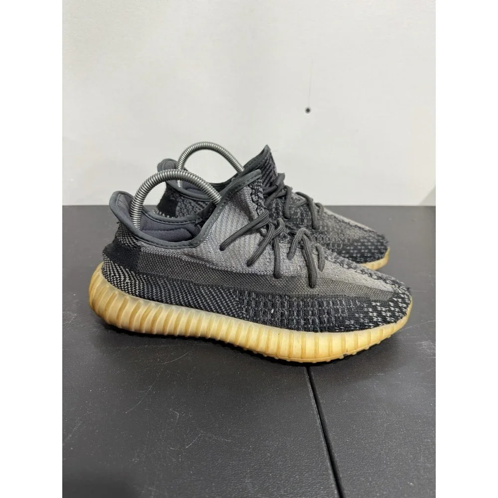 Adidas Yeezy Boost 350 V2 Low Carbon Size 8.5 FZ5000 Black Grey Kanye West Men
